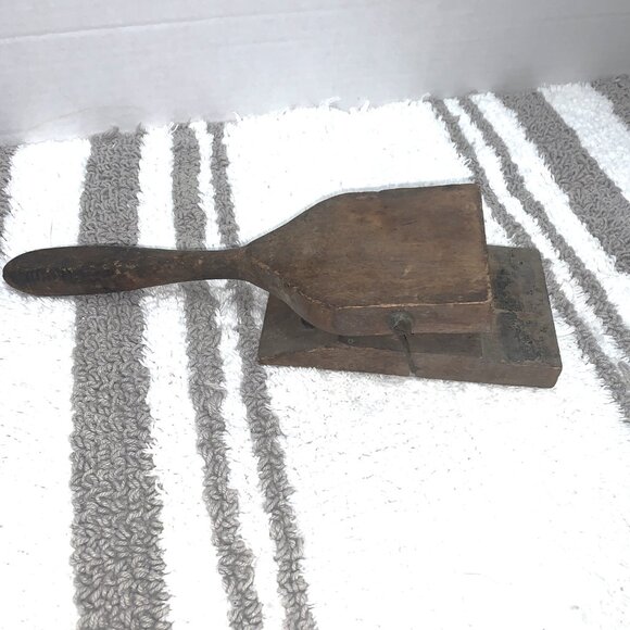 ANTIQUE PARKER FOUNDATION FASTENER BEEKEEPING HONEY TOOL - Picture 6 of 12